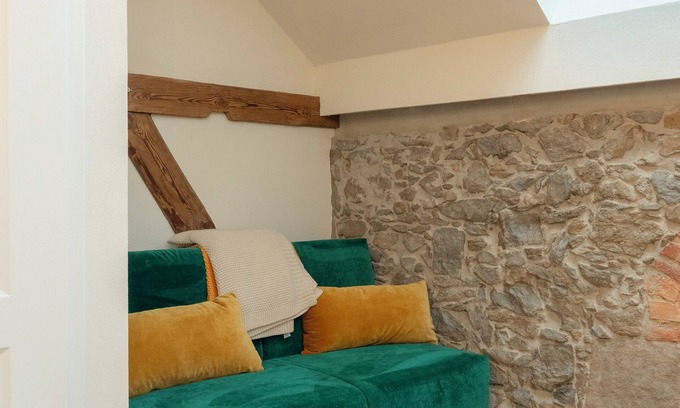 Buhlau Apartment | HexenburgbeiDresden 4 Zimmer Architektengaleriewohnung mit Whirlwanne, Kamin und Balkon - Nähe Sächsische Schweiz