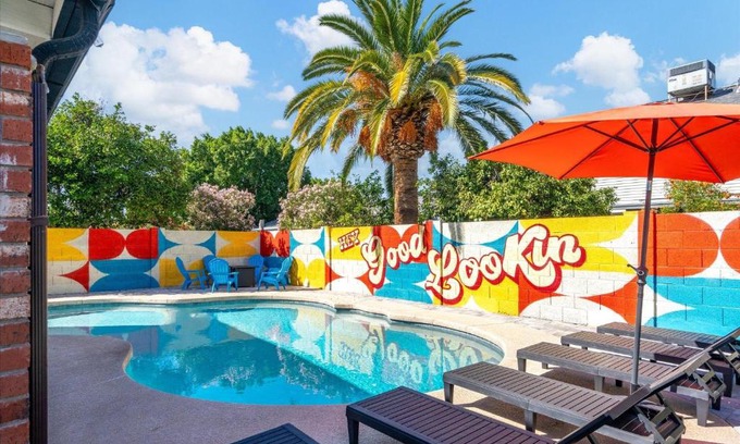 Mesa House | Hey Good Lookin