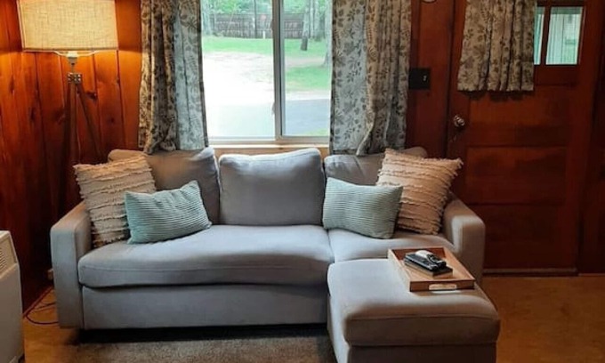 Au Train Cabin | Hiawatha @ Kimar's Resort Lk SUP
