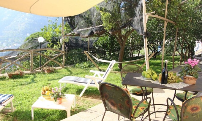 Minori House | HIBISCUS HOUSE ON THE LEMON TRAIL