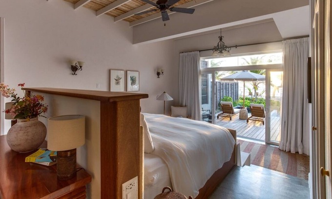 Plantation House | Hidden Gem! Just Beachfront Pool, Minutes to Real Belizean Tours