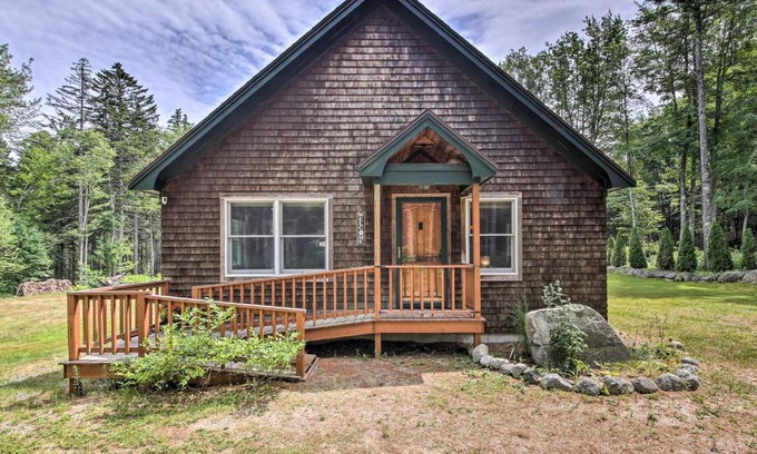 Brooklin House | Hidden Gem Cottage Near Blue Hill Peninsula