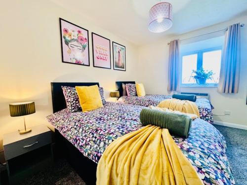 Chelmsford House | Hidden Gem in Chelmsford by Artisan Stays I Weekly or Monthly Stay Offer I Free Parking I Sleeps 5