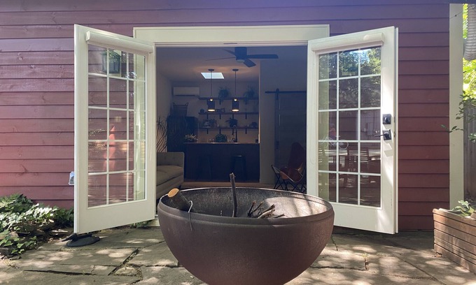 Commonwealth Apartment | Hidden Gem in the Heart of Plaza Midwood