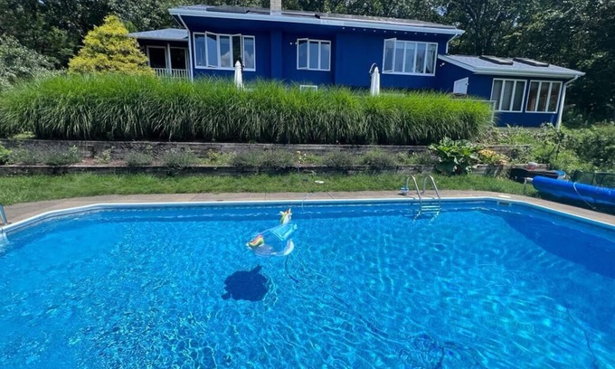New Milford House | Hidden Gem on Private Road - Hike; Swim, Ski, Sauna; Relax - Repeat!