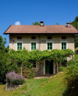 Kambresko House | Hidden Valley House - a rustic retreat
