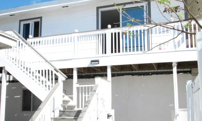 Alice Town Apartment | Hideaway Ocean Breeze Way