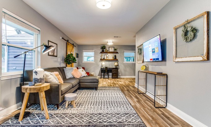 Fort Worth House | Hideaway of Fort Worth- West of downtown