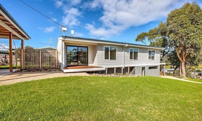 Lake Tyers Beach Apartment | High C's - Lake Tyers Beach