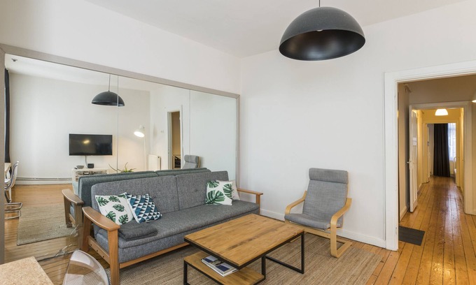 Tophane House | High ceiling apartment in trendy Cihangir neighbourhood!