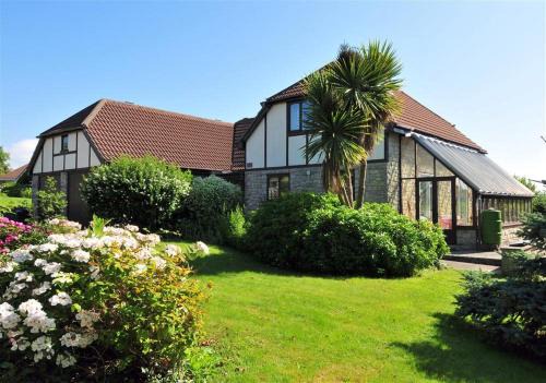 Lyme Regis House | High Cliff Orchard
