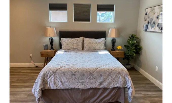 Columbia House | High End Guest House by I-5, Bethel, Simpson