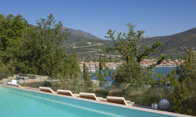 Yenion Villa | High-end Villa Lyra close to Desimi beach with heated pool
