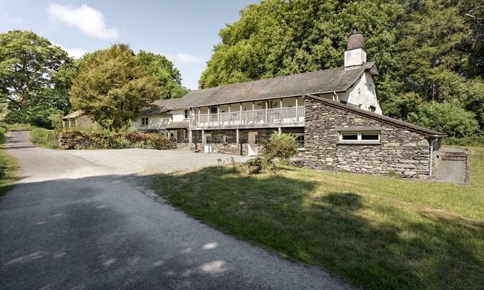 Windermere Cottage | HIGH LINDETH, pet friendly, with open fire in Bowness-On-Windermere