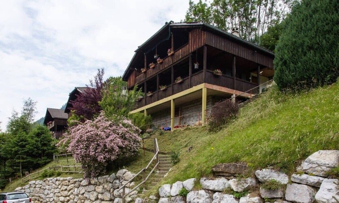 Chateau-d'Oex Ski Chalet | High Mountain Chalet - Great Views!