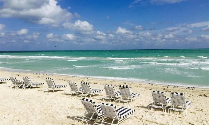 North Beach Apartment | High Speed Internet, AC & Parking | Beach Access | Miami Beach