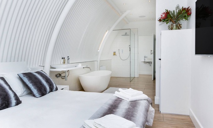 Bo'Kaap Apartment | High Tech Automated Apartment - 512 The Studios