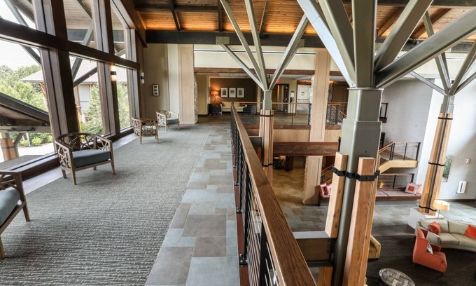 Fairfield Cabin | Highland Queen ADA | Accessible Room Near Slopes