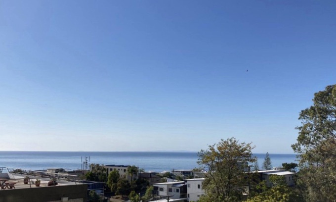 Kings Beach Apartment | HIGHPOINT UNIT 2 - Enjoy the beach, cafes and shops all within walking distance