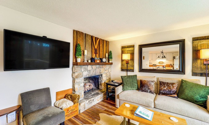 Sugar Mountain Condo | Hike, Sip & Stay: Sugar Mountain Getaway