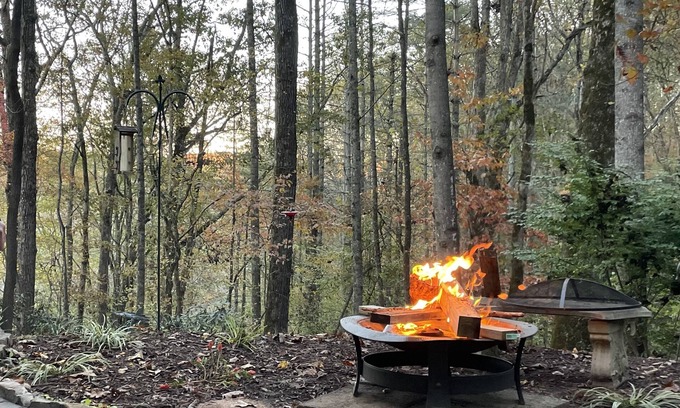 Hendersonville Cabin | Hiking, Biking & Mountain Retreat! Minutes to DuPont & Pisgah Nat’l Forrest!