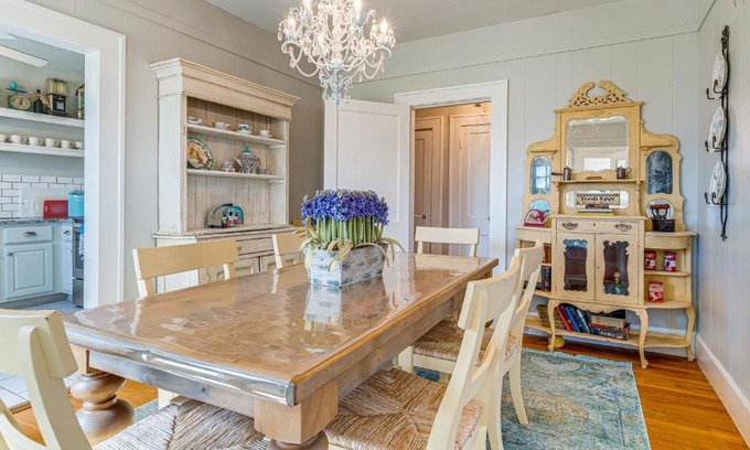 Spicewood House | Hill Country Retreat with Lake View, Deck and Balcony