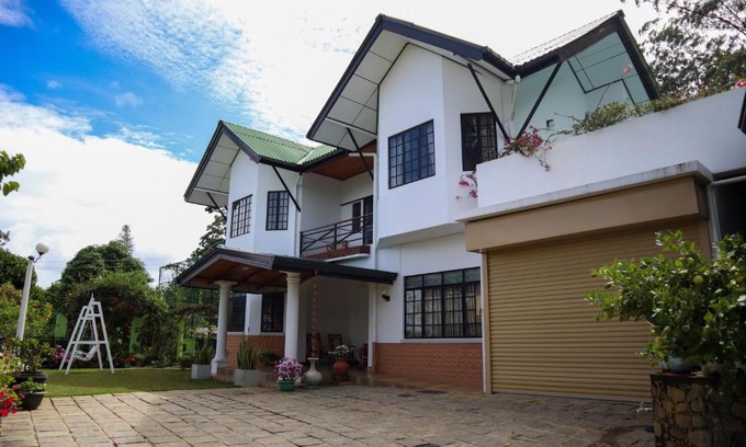 Diyathalawa House | Hill Crest Holiday Bungalow