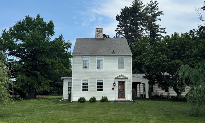 Florence House | Hill Ross Guest Suite on Historic Property