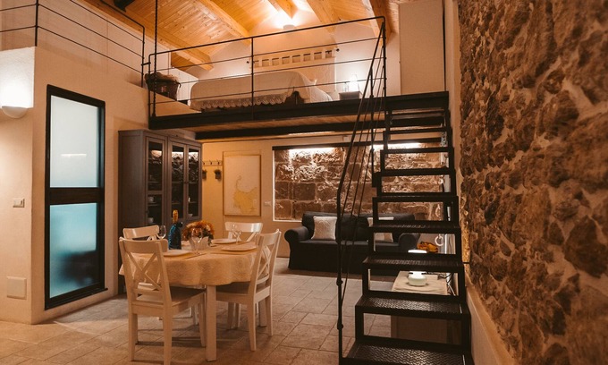 Alghero City Centre House | Hillary s Loft in the heart of the historic center of Alghero