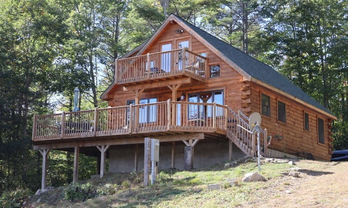 Schroon Lake Cabin | Hillside ADK Log Cabin with beautiful Schroon Lake views - 5 minutes to village!