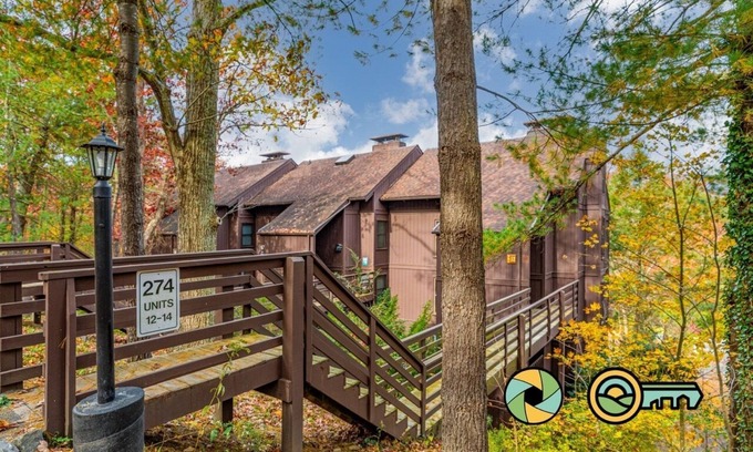 Basye Condo | Hilltop Haven - classy comfy mountain condo!