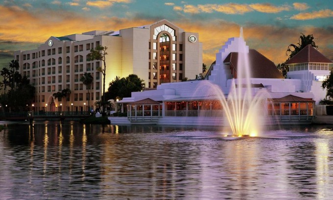 Boca Raton Hotel | Hilton Boca Raton Suites
