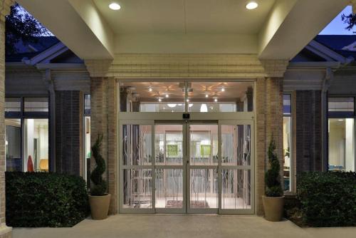 Addison Hotel | Hilton Garden Inn Addison