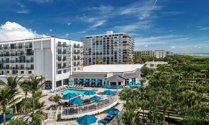 Cocoa Beach Hotel | Hilton Garden Inn Cocoa Beach Oceanfront