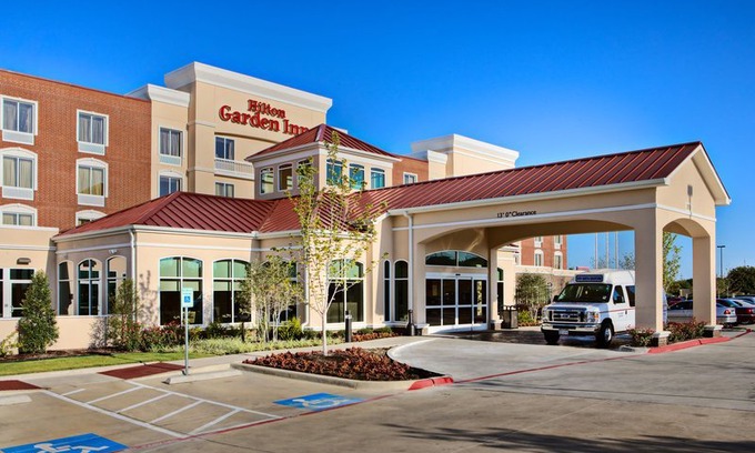 Grapevine Hotel | Hilton Garden Inn DFW North Grapevine
