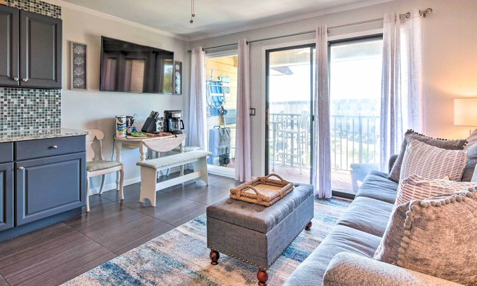 Folly Field Condo | Hilton Head Beach Condo w/ Resort-Style Pool!