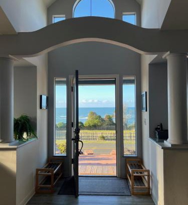 Gualala House | Hilton House