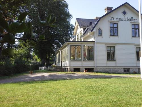 Varnhem Bed & Breakfast | Himmelskällan