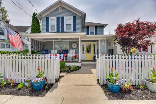 Bemus Point Apartment | Historic Bemus Point Studio with Porch Walk to Lake