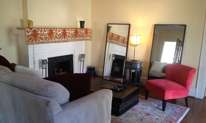 Wesley Heights House | Historic Bungalow Blues & Jazz house walk to Downtown 3 bedroom, historic home