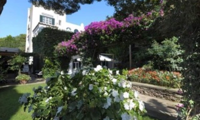 Tiberio Villa | Historic Capri villa with large garden with breathtaking, unforgettable views
