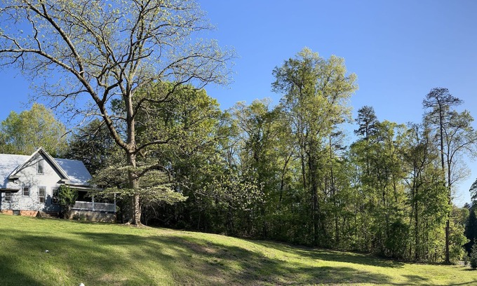 Lynn House | Historic charm in downtown Tryon; 18 Minutes from Tryon Intl Equestrian Center