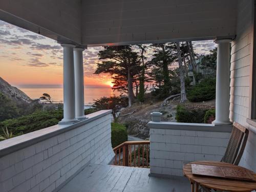 Point Arena House | Historic Coast Guard House and Cottages