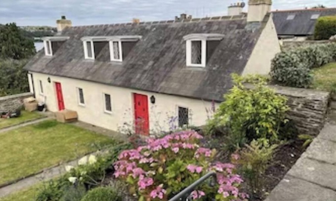 Kinsale Town Centre Cottage | Historic cottage overlooking Kinsale harbour