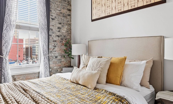 Pendleton Apartment | Historic Downtown - Free Parking Garage - 5 min walk OTR