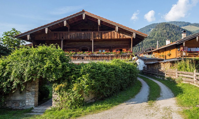 Unterwoessen House | Historic farmhouse in the Bavarian alps