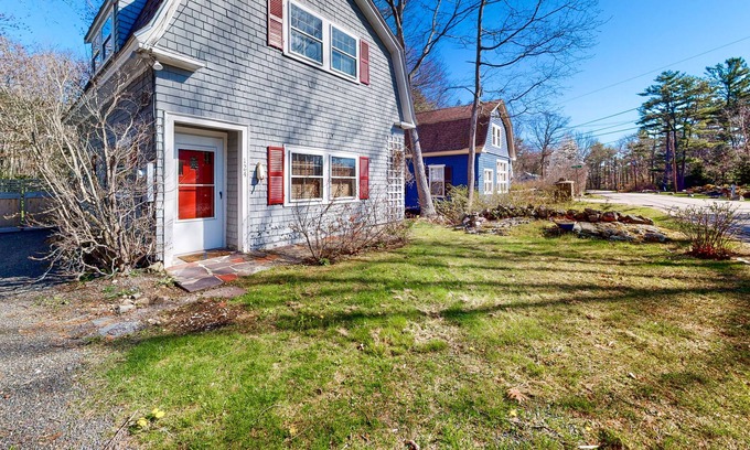 Cape Neddick House | Historic hideaway near the water with a spacious deck, beach gear, & firepit