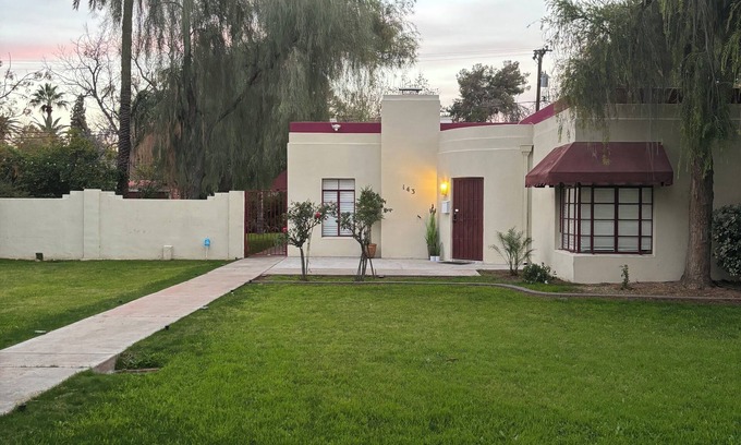 Camelback East House | Historic Home Near Downtown Phoenix