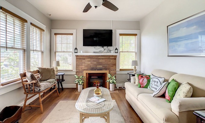 Venice House | Historic Home Next to the Island w/Private Hot Tub and Pet Friendly