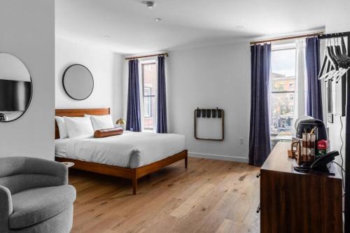 Bangor Apartment | Historic Hotel, Heart of Bangor, Fiber Wi-Fi, Roku TV, Room # 206